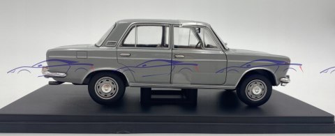 FIAT 125 1970 model 124128 METAL WhiteBox 1:24 FIAT 125 1970 model 124128 METAL WhiteBox 1:24