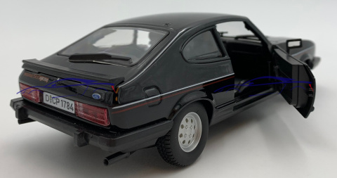 FORD Capri 1982 1:24 model Bburago 21093 FORD Capri 1982 1:24 model Bburago 21093