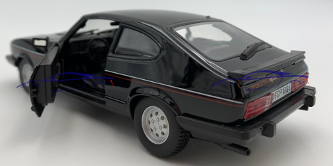 FORD Capri 1982 1:24 model Bburago 21093 FORD Capri 1982 1:24 model Bburago 21093
