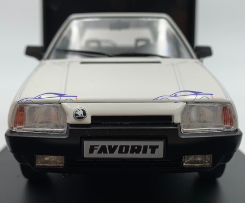 Skoda Favorit 135L 1989 model METAL WhiteBox 1:24 Skoda Favorit 135L 1989 model METAL WhiteBox 1:24