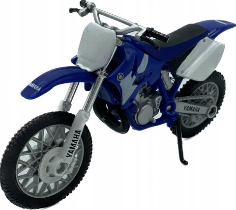 YAMAHA YZ 250 2004 na podstawce 1:18 Motormax