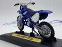 YAMAHA YZ 250 2004 na podstawce 1:18 Motormax