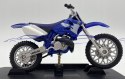 YAMAHA YZ 250 2004 na podstawce 1:18 Motormax