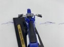 YAMAHA YZ 250 2004 na podstawce 1:18 Motormax