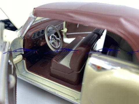 1953 PACKARD Caribbean model 24016 WELLY 1:28 1953 PACKARD Caribbean model 24016 WELLY 1:28