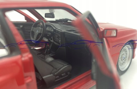 BMW M3 (E30) 1986 1:24 model Bburago 21100 red BMW M3 (E30) 1986 1:24 model Bburago 21100 red