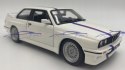 BMW M3 (E30) 1986 1:24 model Bburago 21100 white