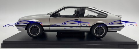 Opel Monza A2 GSE model 124156 WhiteBox 1:24 Opel Monza A2 GSE model 124156 WhiteBox 1:24
