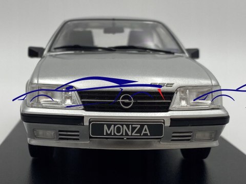 Opel Monza A2 GSE model 124156 WhiteBox 1:24 Opel Monza A2 GSE model 124156 WhiteBox 1:24