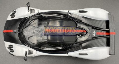 PAGANI Zonda 5 red 1:18 model Motormax 79158 PAGANI Zonda 5 red 1:18 model Motormax 79158