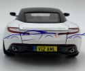 Aston Martin DB11 white 1:24 model Motormax 79345