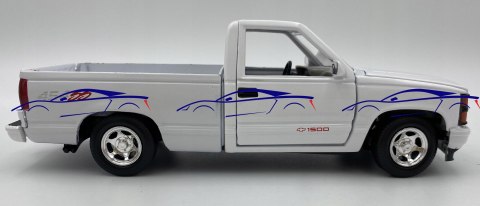 Chevrolet 454 SS Pickup 1:24 Motormax 73203 Chevrolet 454 SS Pickup 1:24 Motormax 73203