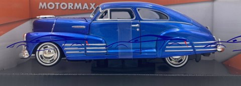 Chevrolet Aerosedan Fleetline 1:24 Motormax 73266 Chevrolet Aerosedan Fleetline 1:24 Motormax 73266