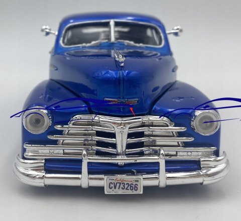 Chevrolet Aerosedan Fleetline 1:24 Motormax 73266 Chevrolet Aerosedan Fleetline 1:24 Motormax 73266