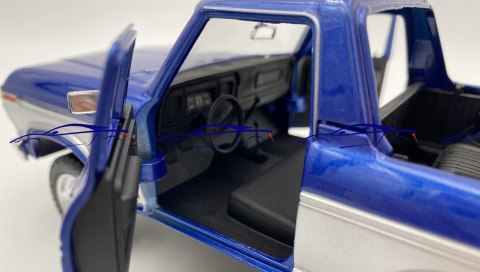 Ford Bronco (open top) 1978 1:24 Motormax 79372 Ford Bronco (open top) 1978 1:24 Motormax 79372