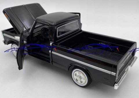 Ford F-100 Pickup 1969 1:24 Motormax 79315 Ford F-100 Pickup 1969 1:24 Motormax 79315