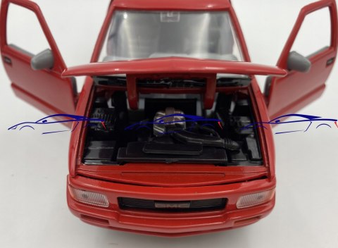 GMC Jimmy 1:24 Motormax 73206 GMC Jimmy 1:24 Motormax 73206