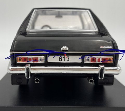 Tatra 613 (1973) model 124166 WhiteBox 1:24 Tatra 613 (1973) model 124166 WhiteBox 1:24