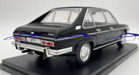 Tatra 613 (1973) model 124166 WhiteBox 1:24 Tatra 613 (1973) model 124166 WhiteBox 1:24