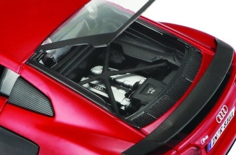 AUDI R8 V10 plus red 1:24 model Maisto 31513 AUDI R8 V10 plus red 1:24 model Maisto 31513