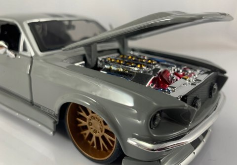 Ford MUSTANG GT 1967 1:24 grey model Maisto 31094 Ford MUSTANG GT 1967 1:24 grey model Maisto 31094