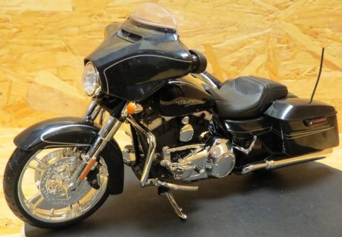 HARLEY DAVIDSON Street Glide 1:12 Maisto 32328 HARLEY DAVIDSON Street Glide 1:12 Maisto 32328