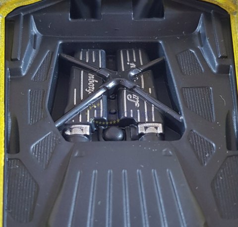LAMBORGHINI Huracan coupe LP610 1:24 Maisto 31509 LAMBORGHINI Huracan coupe LP610 1:24 Maisto 31509