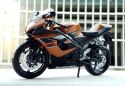 SUZUKI GSX R1000 motocykl model 1:12 Maisto 68280