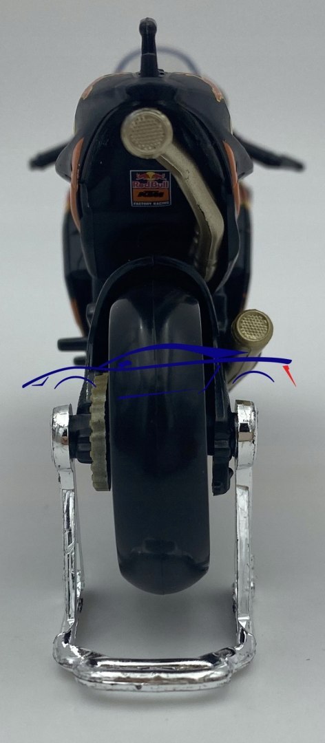 KTM RC16 Red Bull #33 B. Binder MotoGP 1:18 Maisto KTM RC16 Red Bull #33 B. Binder MotoGP 1:18 Maisto