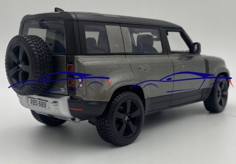 Land Rover Defender 2022 1:24 grey Bburago 21101 Land Rover Defender 2022 1:24 grey Bburago 21101