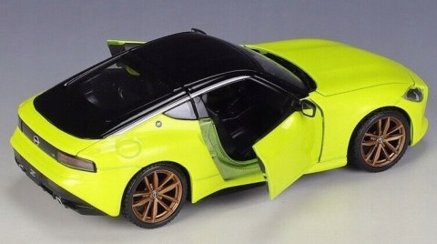 Nissan Z 2023 yellow 1:24 Maisto 32904 Nissan Z 2023 yellow 1:24 Maisto 32904