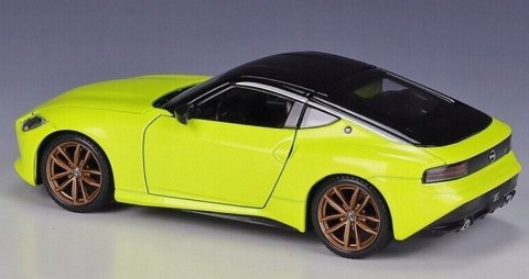 Nissan Z 2023 yellow 1:24 Maisto 32904 Nissan Z 2023 yellow 1:24 Maisto 32904