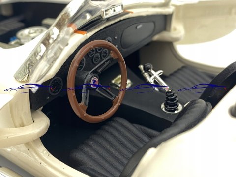 Shelby Cobra 427 S/C 1964 1:18 model LDC 92058 Shelby Cobra 427 S/C 1964 1:18 model LDC 92058