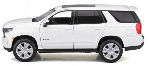 CHEVROLET Tahoe 2021 white 1/26 Maisto 31533 CHEVROLET Tahoe 2021 white 1/26 Maisto 31533