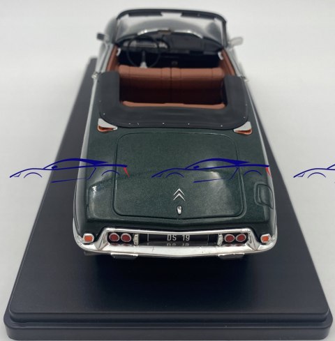 Citroen 19 DS Cabriolet 1963 WhiteBox 124180 1:24