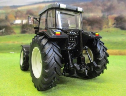 MF 6290 2001 z kultywatorem 1:32 Britains 43335 MF 6290 2001 z kultywatorem 1:32 Britains 43335