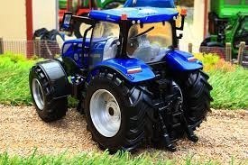NEW HOLLAND T6.180 Blue Power 1:32 Britains 43319 NEW HOLLAND T6.180 Blue Power 1:32 Britains 43319