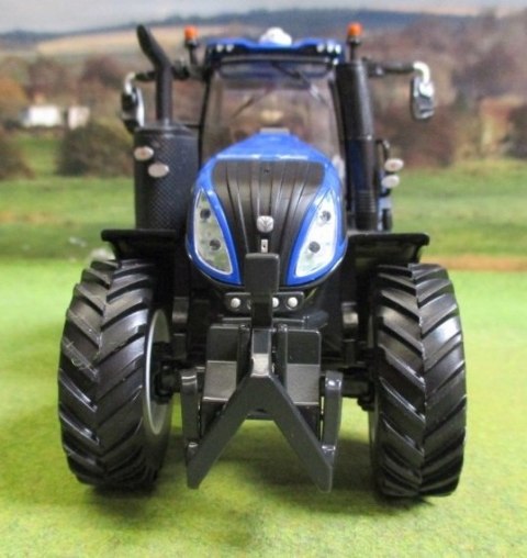 NEW HOLLAND T8.435 Genesis 1:32 Britains 43339 NEW HOLLAND T8.435 Genesis 1:32 Britains 43339