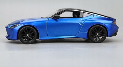 Nissan Z 2023 blue 1:24 do składania Maisto 39267 Nissan Z 2023 blue 1:24 do składania Maisto 39267