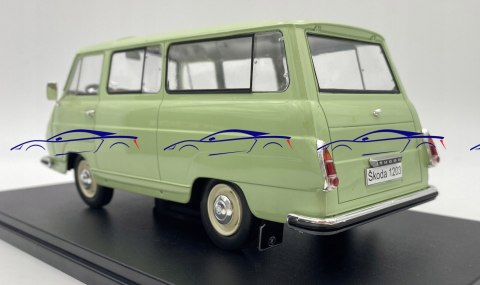 Skoda 1203 1968 light green WhiteBox 124176 1:24 Skoda 1203 1968 light green WhiteBox 124176 1:24