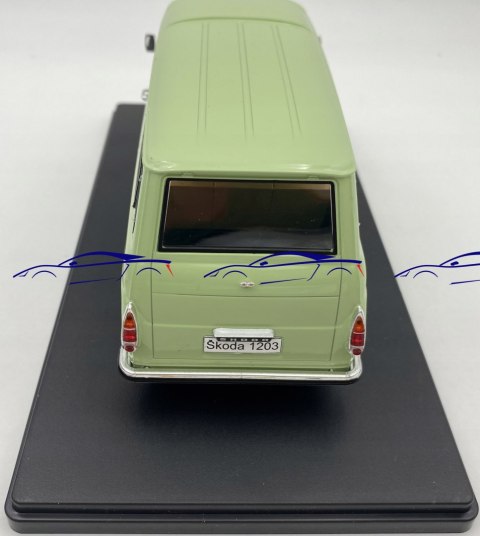 Skoda 1203 1968 light green WhiteBox 124176 1:24 Skoda 1203 1968 light green WhiteBox 124176 1:24