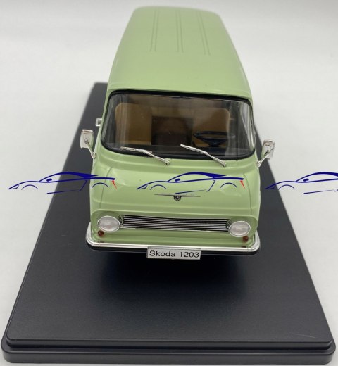 Skoda 1203 1968 light green WhiteBox 124176 1:24 Skoda 1203 1968 light green WhiteBox 124176 1:24