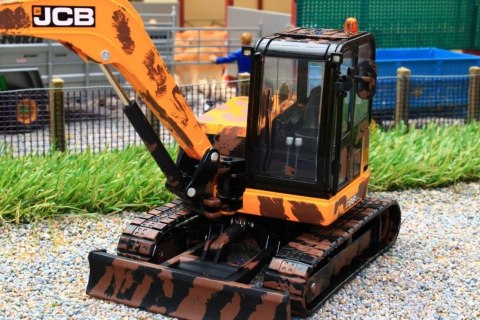 Koparka JCB Midi 86-C zabłocona Britains 43279 Koparka JCB Midi 86-C zabłocona Britains 43279