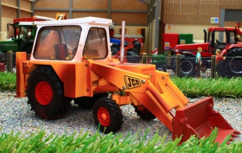 Model koparki JCB 3C Mark III at work Britains 43280 1:32 Model koparki JCB 3C Mark III at work Britains 43280 1:32