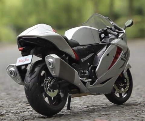 SUZUKI Hayabusa 2022 motocykl model 1:12 Maisto SUZUKI Hayabusa 2022 motocykl model 1:12 Maisto