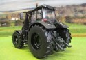 VALTRA Q305 black ciągnik 1:32 Britains 43309