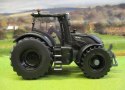 VALTRA Q305 black ciągnik 1:32 Britains 43309