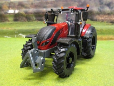 VALTRA TZ54 ciągnik 70 lecie 1:32 Britains 43315 VALTRA TZ54 ciągnik 70 lecie 1:32 Britains 43315