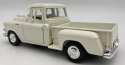 1955 GMC Blue Chip Pick-up cream 1:24 Motormax 79383