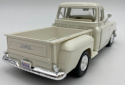 1955 GMC Blue Chip Pick-up cream 1:24 Motormax 79383